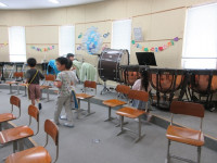 １